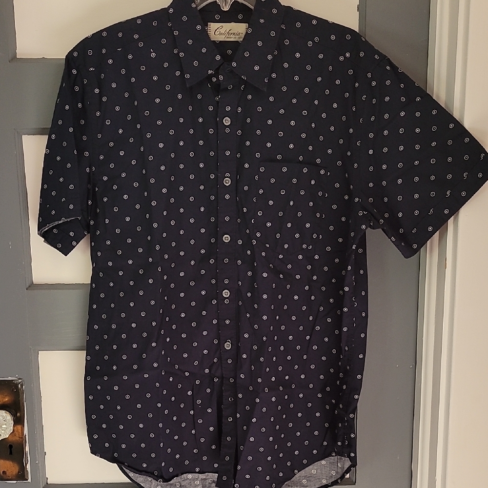 Blue Casual Button Down Shirt with Polka Dot Pattern